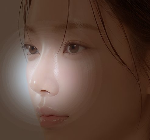 코성형 — 은은한 빛 속 여성의 코·입술 정면 클로즈업(광고 모델)